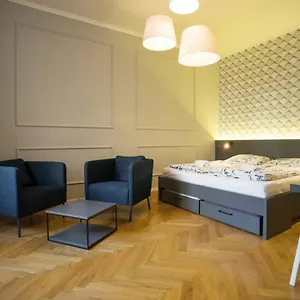 Appartamento Design Andel, Historical Sights Walkable, Praga